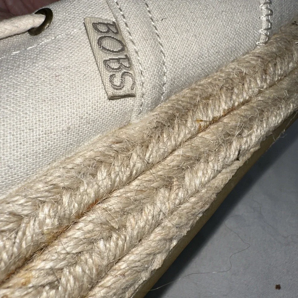 Skechers Womens Bobs Canvas Beige 1.5 Inch Platform Memory Foam Sz 10 Yacht Shoe